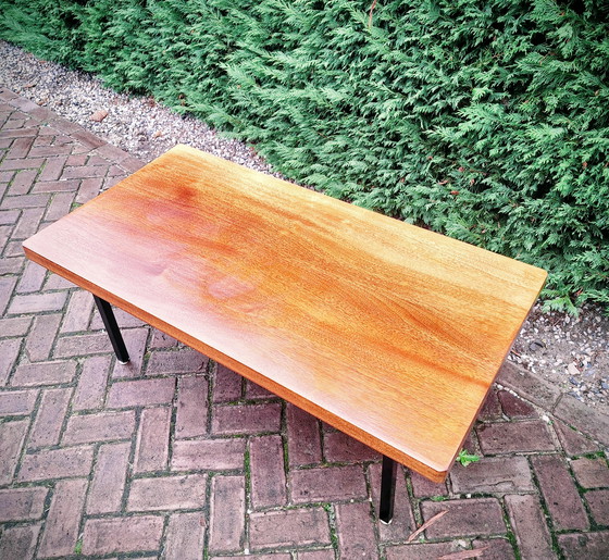 Image 1 of Table basse en bois massif des années 1960