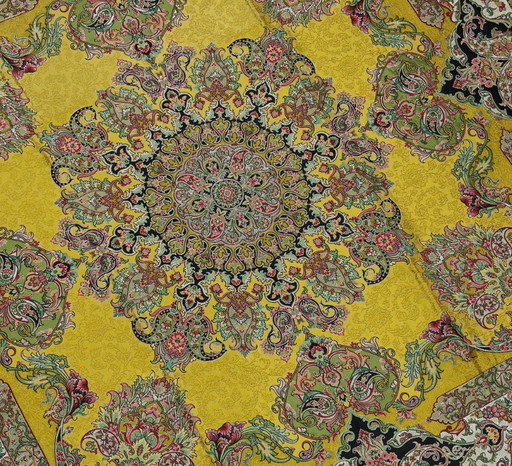 Oosters handgemaakt tafelkleed, zeer fijn vervaardigd uit zijden draden, 100 x 100 cm