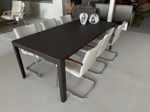 Image 1 of Leolux Kalia dining table - 210x100