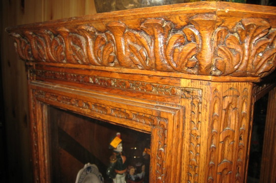 Carved wood Display cabinet with glass doors, Brown, Classicisme (photo 6 of 11)