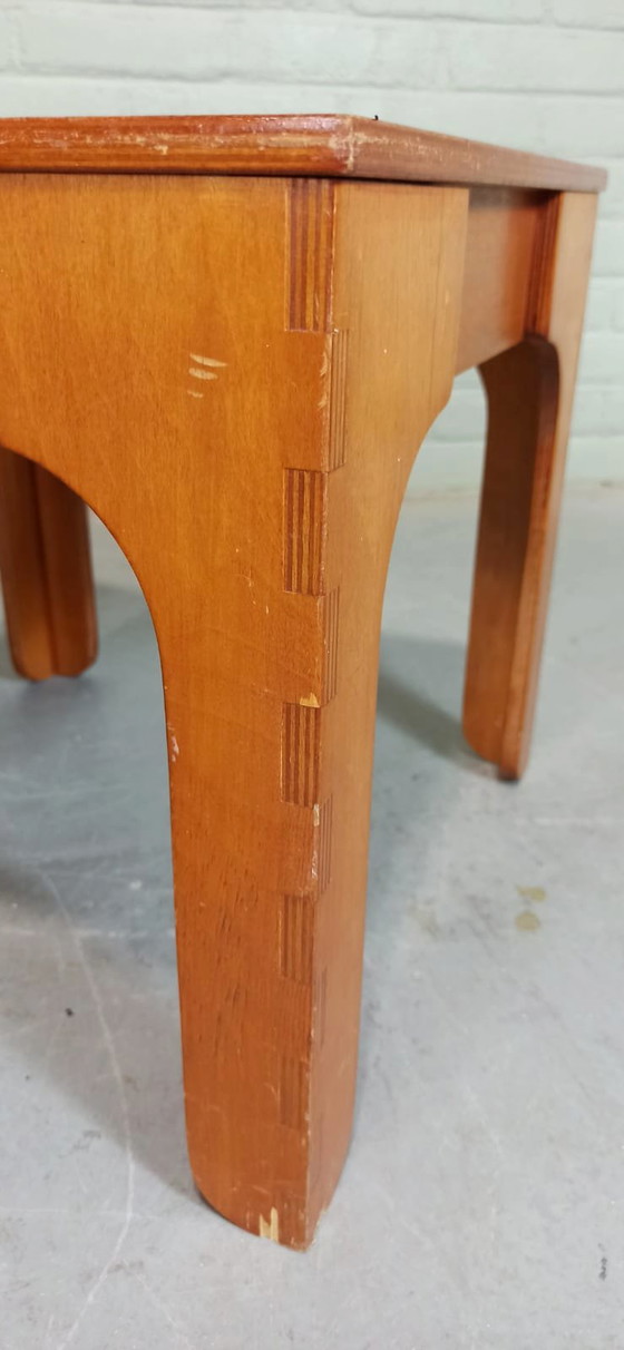 Image 1 of Set van 2 Vintage houten bijzettafels