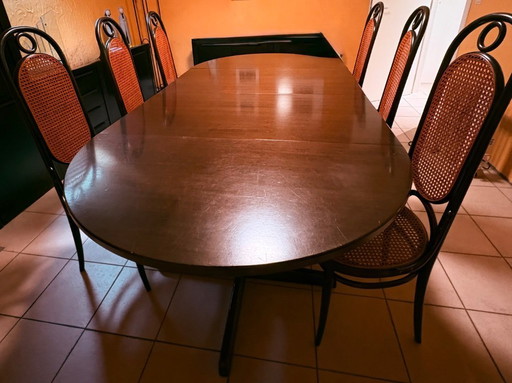 Thonet eetkamerset : tafel met 6 stoelen