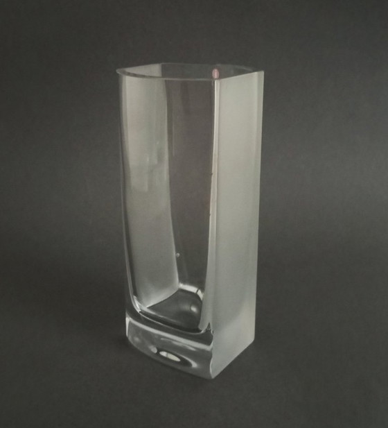 Image 1 of Taru Syrjänen « Purje » vase moderniste en cristal gravé à l’acide Littala Finlande 1988