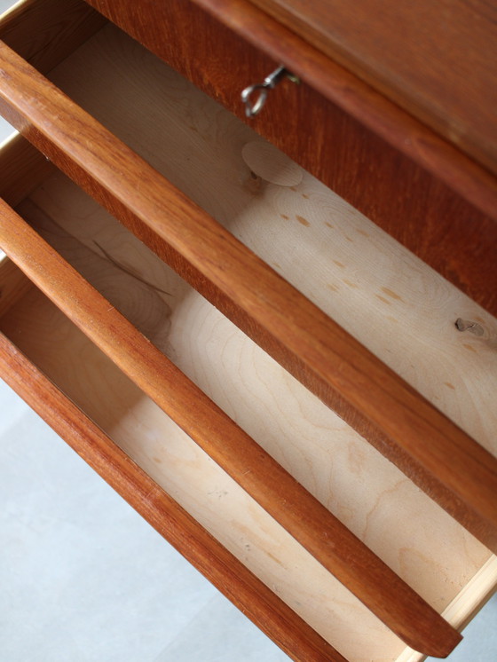 Image 1 of Vintage Deense smalle ladekast in teak 