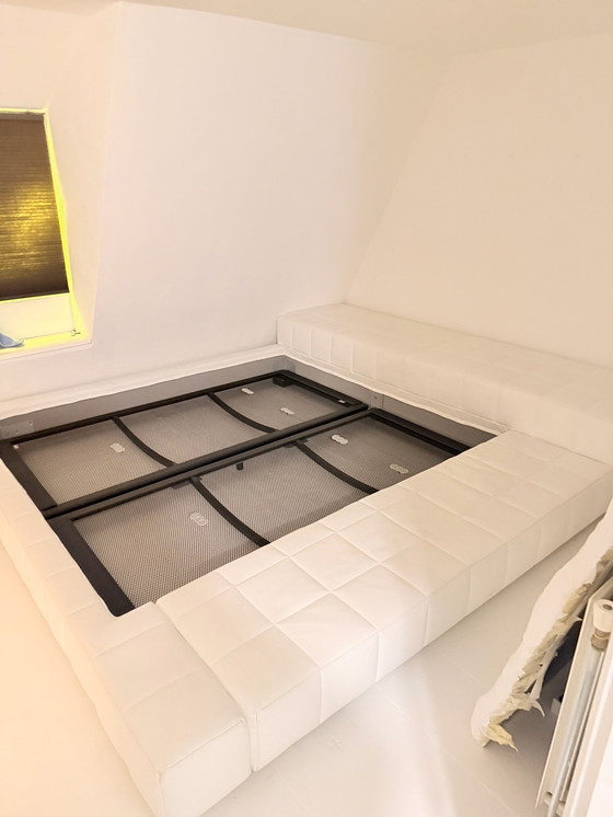 Image 1 of Bonaldo penisola squadrata versione B pelle bianca