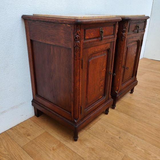 Image 1 of Set di comodini antichi vintage con piani in marmo. PREZZO FISSO