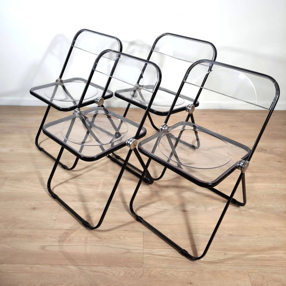 Lot de 4 chaises Plia de Giancarlo Piretti – Anonima Castelli – Chaises pliantes, Plexiglass, Metal (photo 12 of 12)