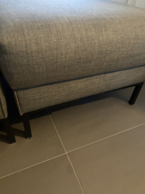 Image 1 of Design on stock hocker poef Aikon lounge met zwarte pootjes 