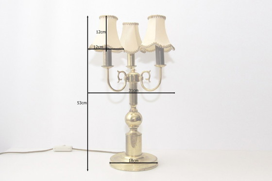 Image 1 of Lampada da tavolo a tre fiamme in ottone beige oro 53cm anni '70 J Vintage