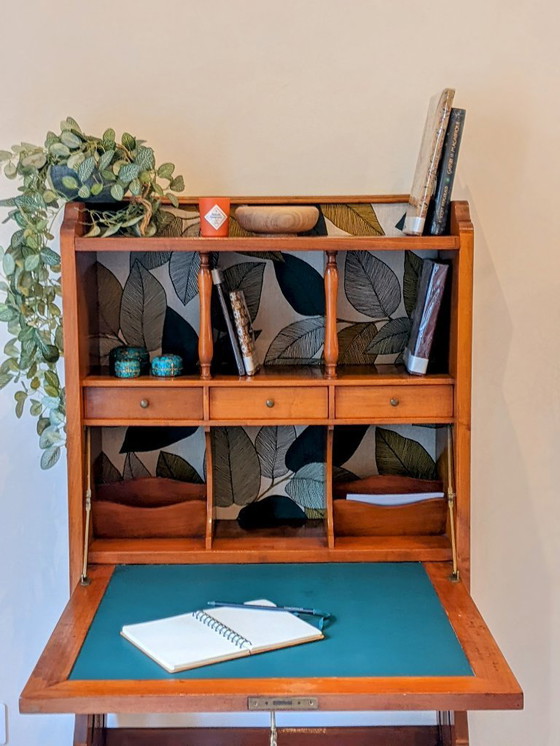 Image 1 of Sekretär aus Massivholz mit Klappfront, 138 × 70,3 × 29 cm