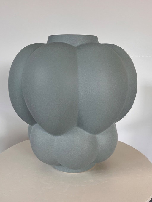 AYTM UVA Vase