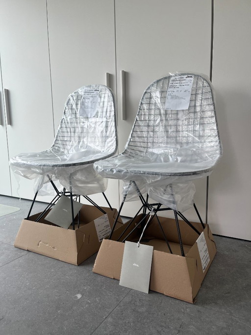 Vitra Eames Wire Chair DKR-2 (Set mit 8 Stühlen) – eetkamerstoelen, Textile (photo 2 of 12)