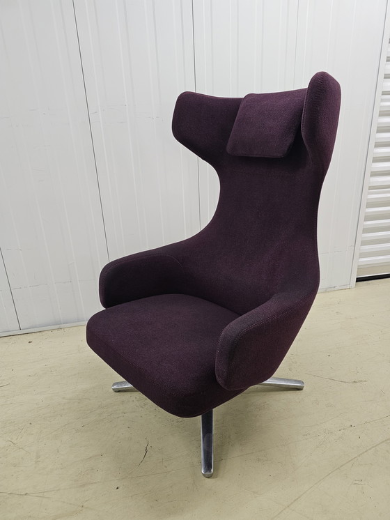 Image 1 of Vitra Grand Repos Fauteuil & Ottoman