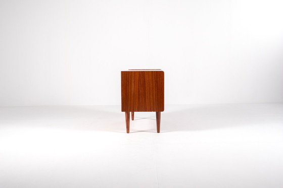 Image 1 of Mobiletto in teak di metà secolo, credenza scandinava, anni '60