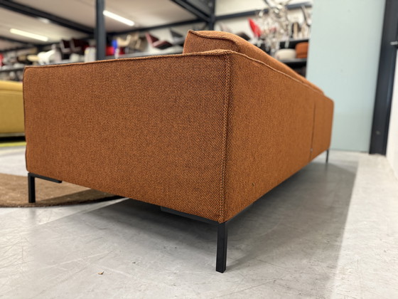 Image 1 of Divano Aikon a 4 posti in tessuto Terra, disponibile in magazzino