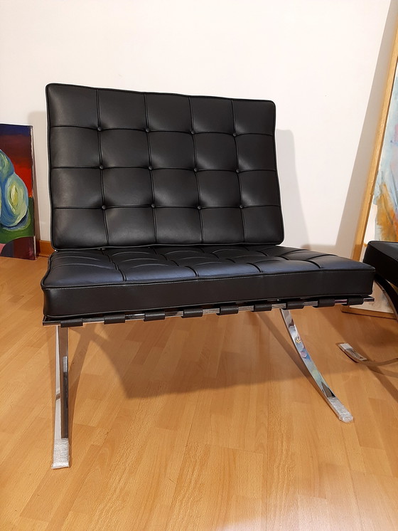Image 1 of Knoll Set Barcelona New-Never Used Black Leather Design by Ludwig Mies Van Der Rohe and Lilly Reich (1929)