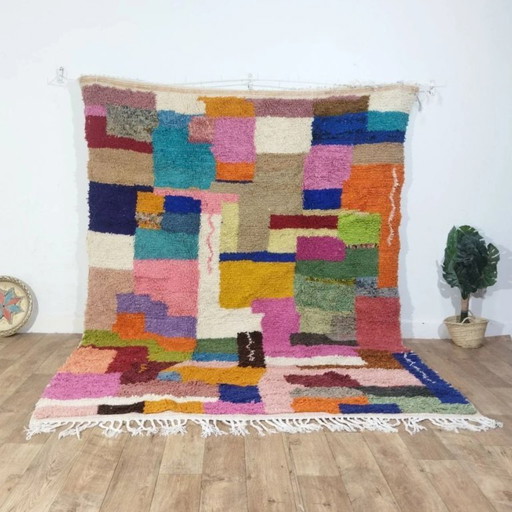 Azilal-tapijt met veelkleurig patchwork – unieke Berber-creatie (295×215 cm)