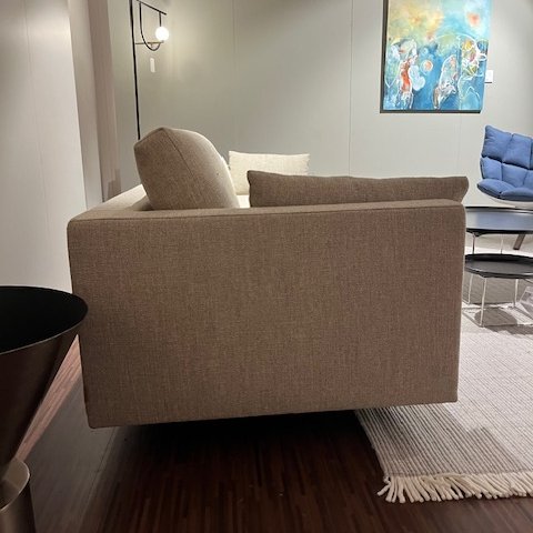 Image 1 of Montis Axel XL-S 4-seater sofa