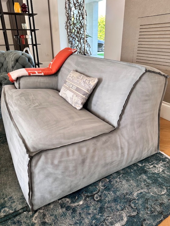 Baxter Damasco Love Seat – Paola Navone – 2 Available – 2 seaters, Leather (photo 3 of 5)