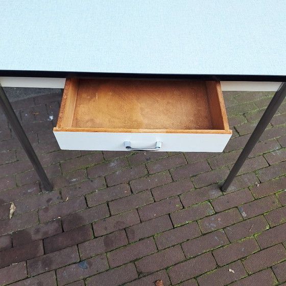 Image 1 of Mesa de fórmica con cajón de los años 60 y 70