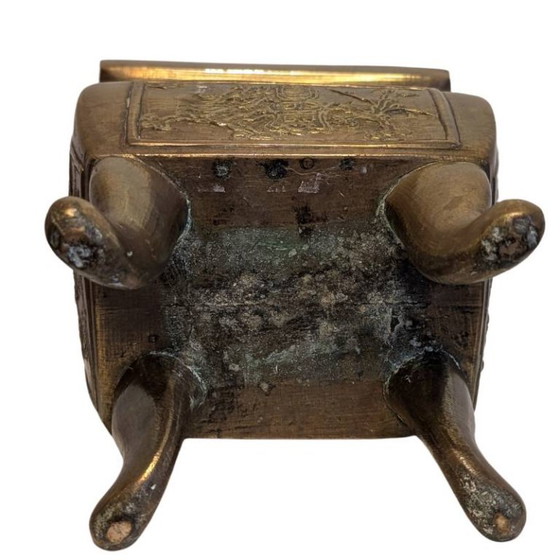 Chinese bronzen wierookbrander met beschermende leeuw – Lot 106 – Decoratieve objecten (photo 9 of 9)