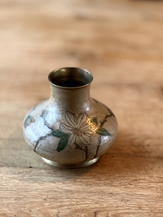 Image 1 of Juego de jarrón y candelabro con motivos florales