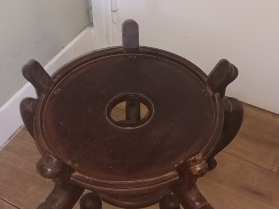 Image 1 of Asiatischer Pflanzentisch