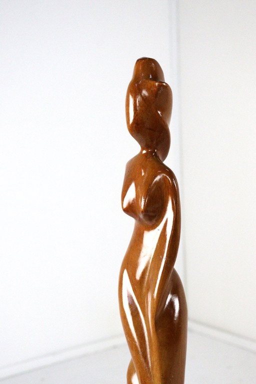Statue sculpture Nelson Morales