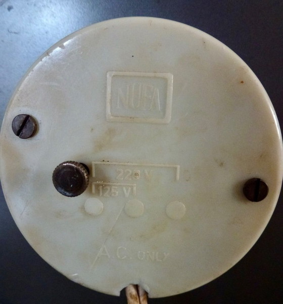 Image 1 of Vintage ELEKTRISCHE KLOK van het merk NUFA.