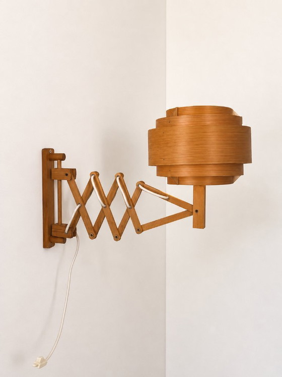 Image 1 of Lampada da parete vintage, doghe di pino, Hans Agne Jakobsson, Svezia, 1970