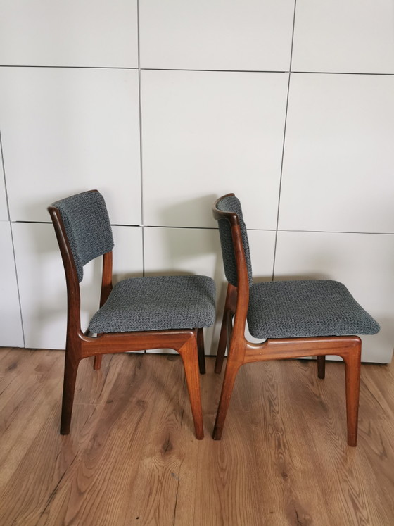 Image 1 of Magnifique ensemble de 4 chaises de salle à manger danoises vintage du milieu du siècle.