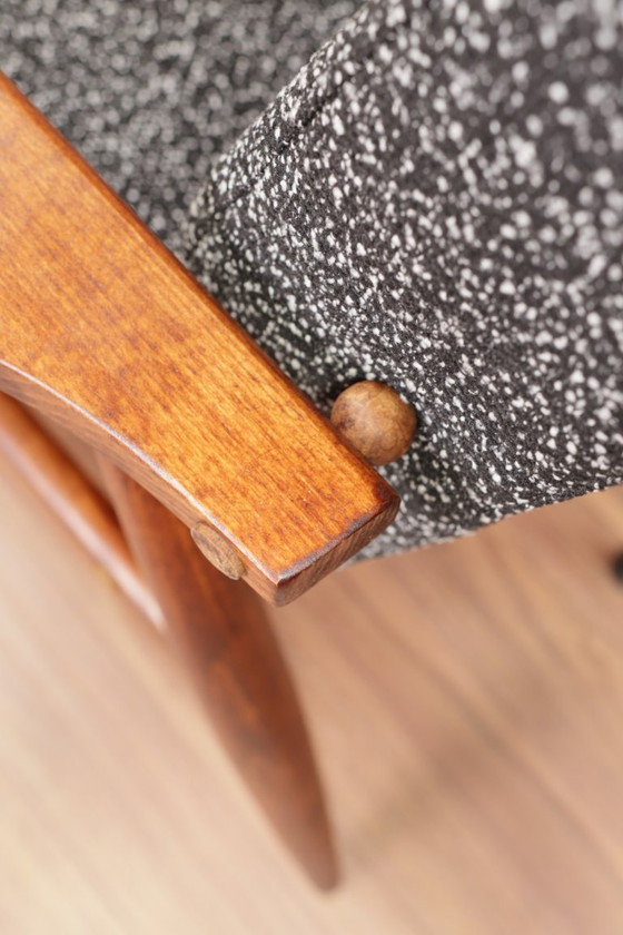 Image 1 of Poltrona vintage design scandinavo rivestimento in tessuto granola bianco e nero