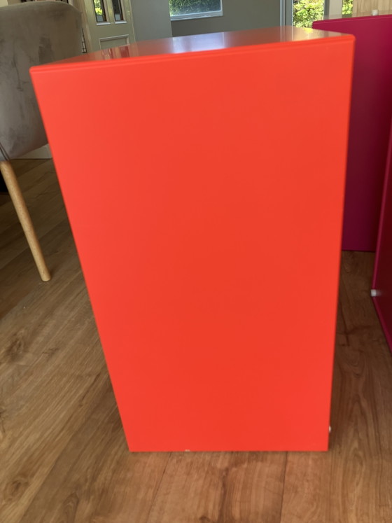 Image 1 of Cassettiera modulare originale Montana Furniture con 6 cassetti, colore rosso acceso.


