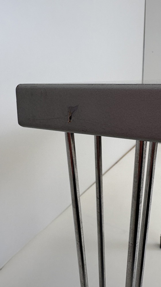 Image 1 of Deens design Space Age eighties grijze Pin Age bijzettafel chromen pootjes