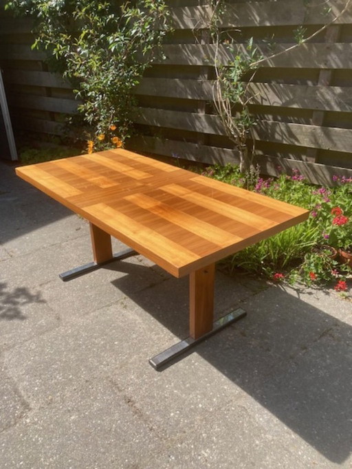 Mid Century Couchtisch aus Walnussfurnier