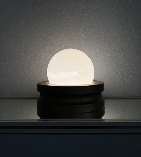 Image 1 of Kugellampe Opalinbasis vergoldet 70er Jahre