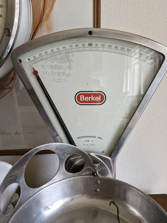 Beautiful set of Vintage Berkel Scales - Large White Enamel & Piccolo Stainless Steel – Decorative Objects (photo 4 of 6)