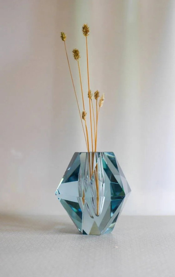 Image 1 of Diamond-shaped crystal vase from Strömbergshyttan