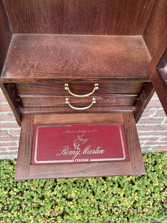 Vetrinetta in legno vintage Rémy Martin per bevande / mobile per cognac – Rémy Martin Cognac (photo 7 of 10)