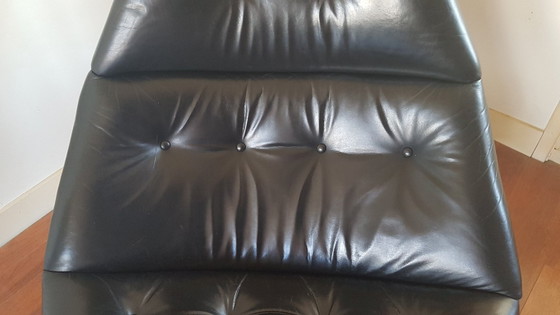 Artifort F592 Sessel inkl. Ottomane – Leather, Metal (photo 12 of 13)