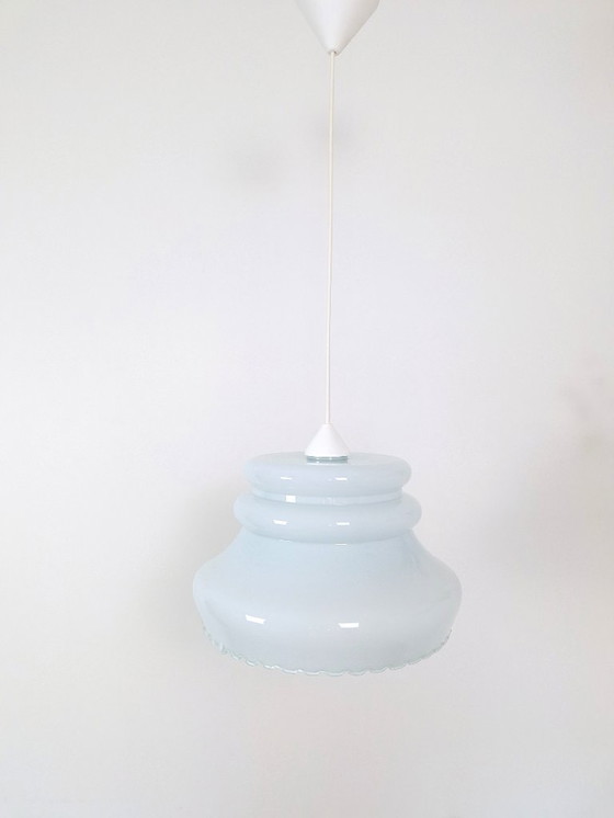 Image 1 of Lampada a sospensione vintage in vetro opalino azzurro
