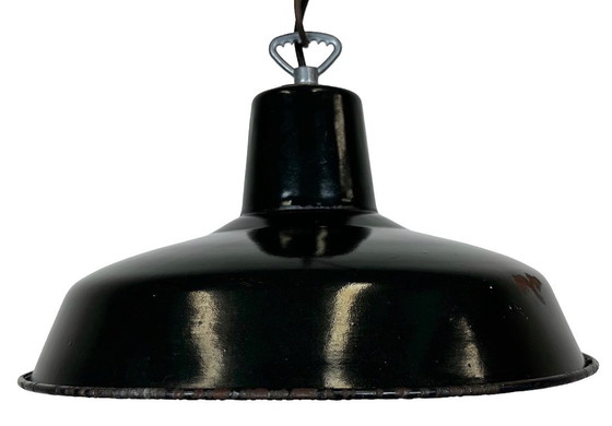 Image 1 of Industriële Franse donkergroene emaille fabriekslamp, jaren 60