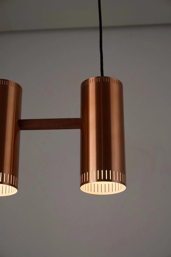 Lampada a sospensione lineare a 3 luci "Cylindre III" in rame di Jo Hammerborg per Fog & Mørup, 1960 (foto 7 di 9)