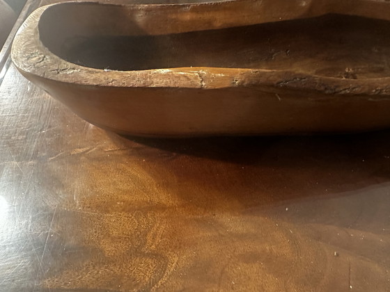 Image 1 of Grande coupe / Vide Poche sculptée en Bois - Artisanat Vintage 38 / 14 cm