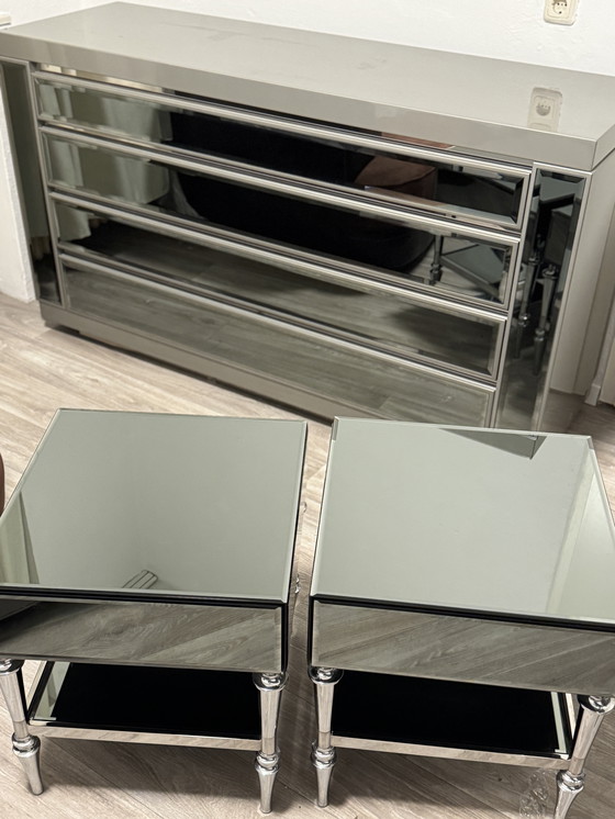 Image 1 of Ensemble design : Grande commode de luxe avec deux tables d’appoint