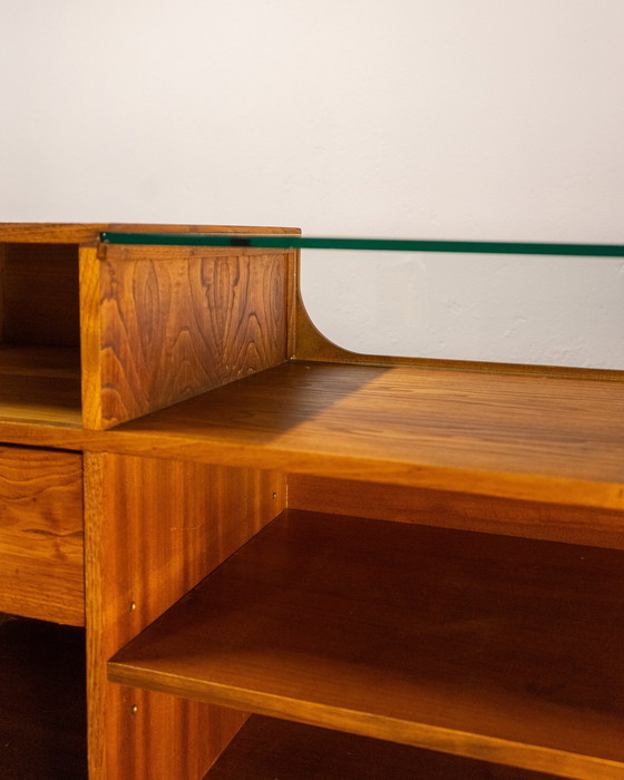 Image 1 of Bancone da negozio vintage con espositore in vetro in castagno, Spagna, circa 1970