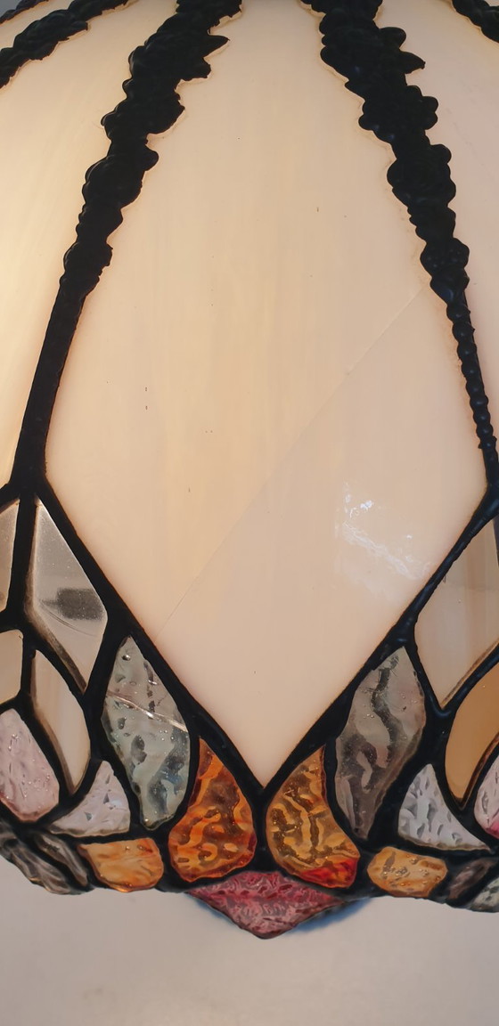 Image 1 of Large (52cm) Tiffany Stained Glass Table Lamp Peacock Feathers