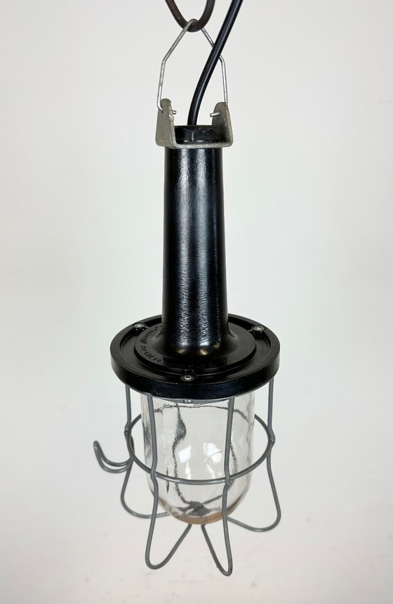 Image 1 of Vintage industriële bakelieten hanglamp, jaren 60