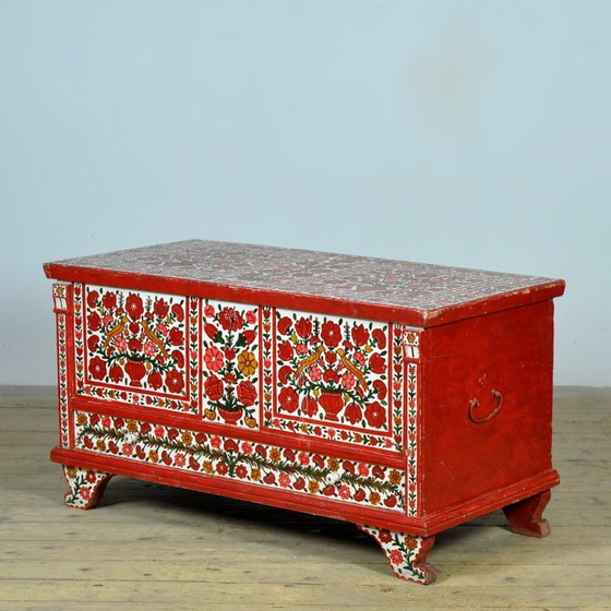 Image 1 of Baúl nupcial de arte popular, circa 1950