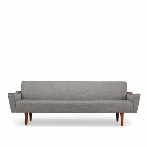 Deense vintage midcentury modern opnieuw gestoffeerde bank